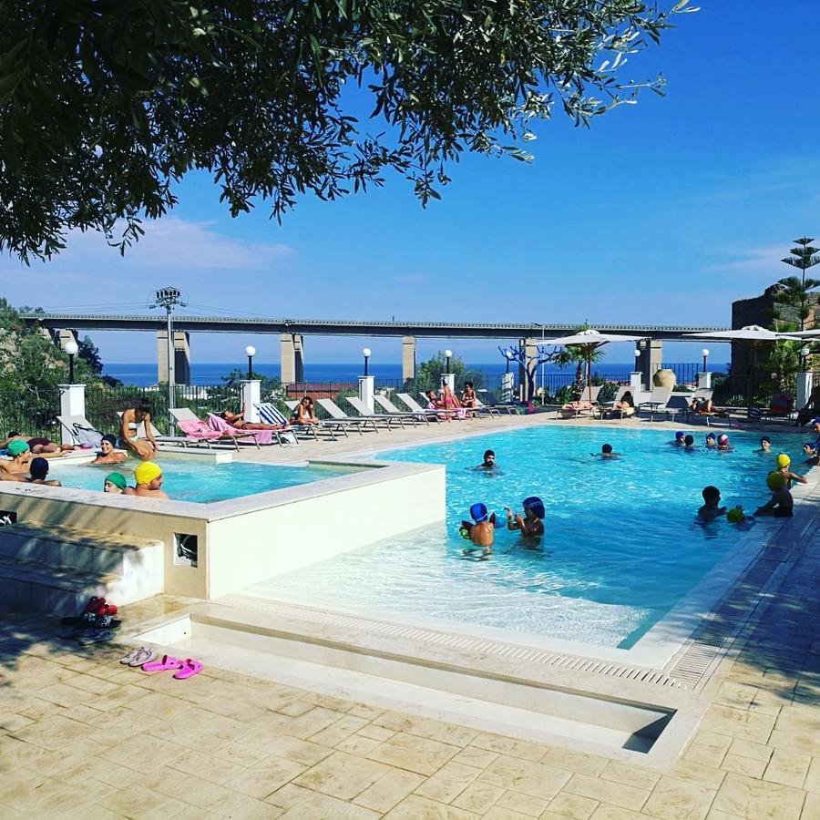 Agriturismo Villa Orchidea Ali Terme Luaran gambar